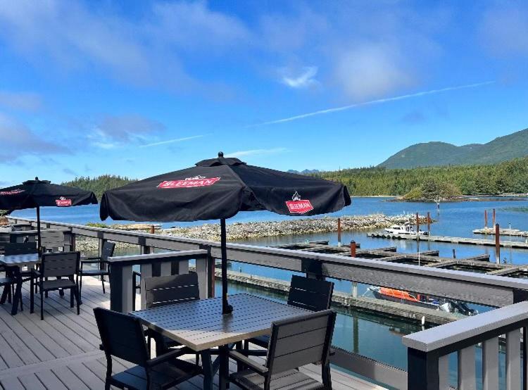 Island West Resort-Motel ユクルーレット エクステリア 写真