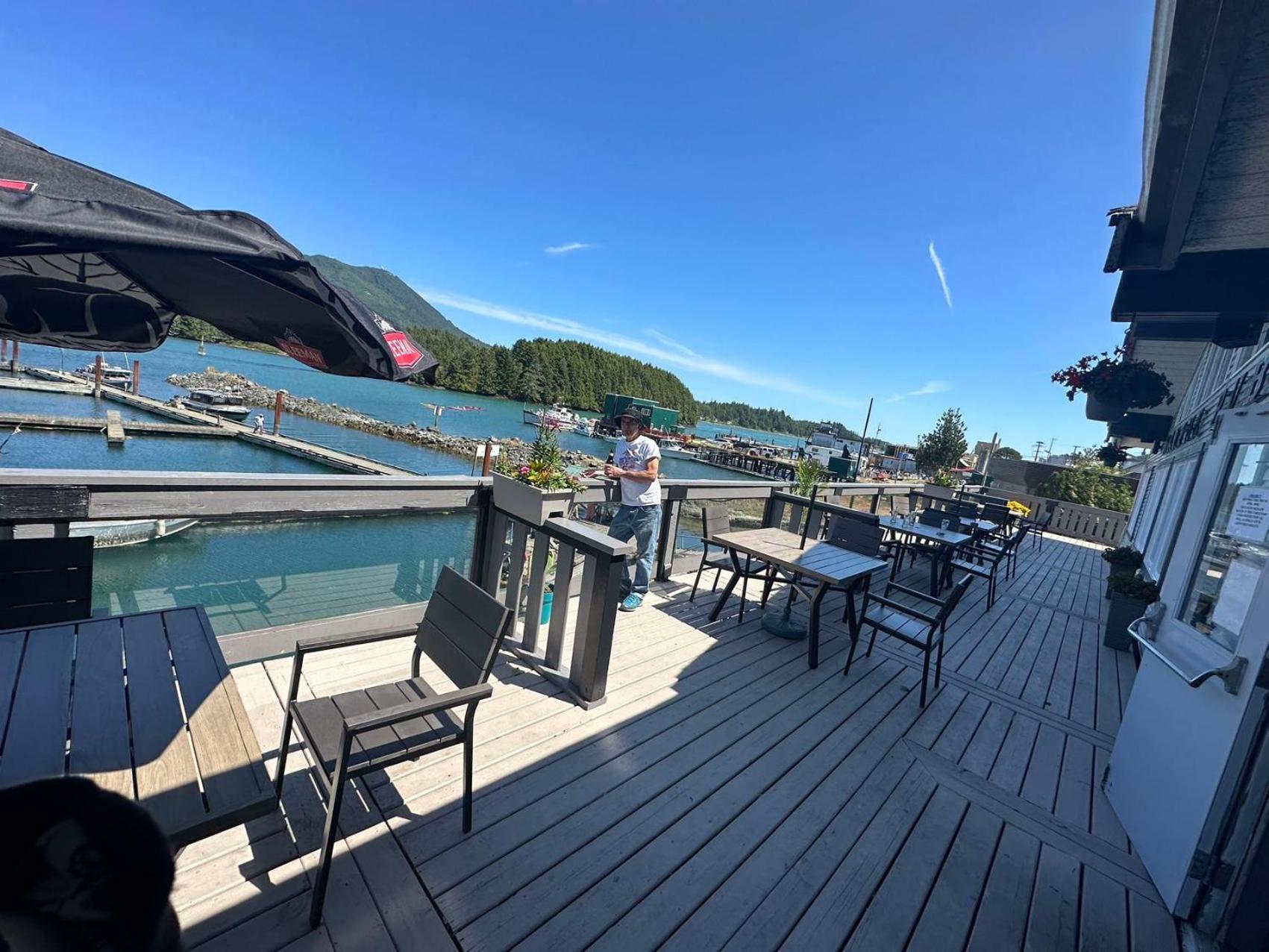 Island West Resort-Motel ユクルーレット エクステリア 写真