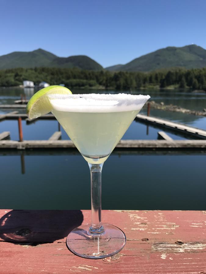 Island West Resort-Motel ユクルーレット エクステリア 写真