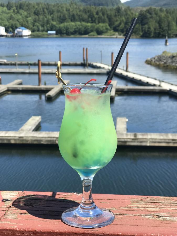 Island West Resort-Motel ユクルーレット エクステリア 写真